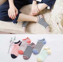 Load image into Gallery viewer, High Quality Cute Striped Women Casual Cotton Socks - smilybee