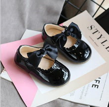 Load image into Gallery viewer, Beautiful Summer Breathable Bow Shoes for Baby Girls - smilybee