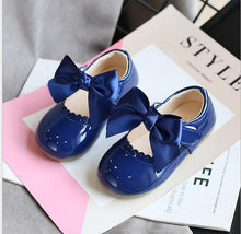Load image into Gallery viewer, Beautiful Summer Breathable Bow Shoes for Baby Girls - smilybee