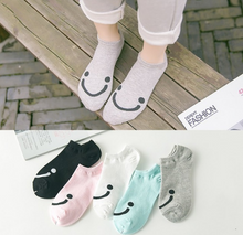 Load image into Gallery viewer, High Quality Cute Striped Women Casual Cotton Socks - smilybee
