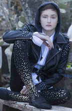 Load image into Gallery viewer, Zohara "Shape Up" Gold Print Tights
