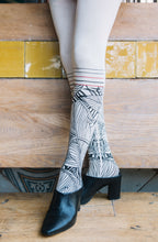 Load image into Gallery viewer, Zohara "Waikiki Nights" Cream Tights
